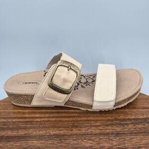 Aetrex Daisy Sandals Womens 7.5 Cream Leather Adjustable Straps Wedge Orthotic